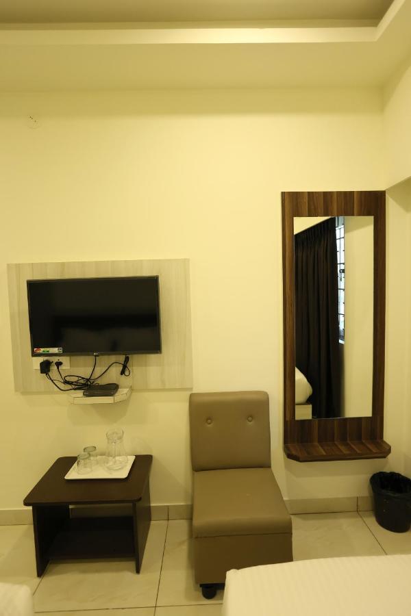 Hotel Sigma Suites Bangalore Exterior photo